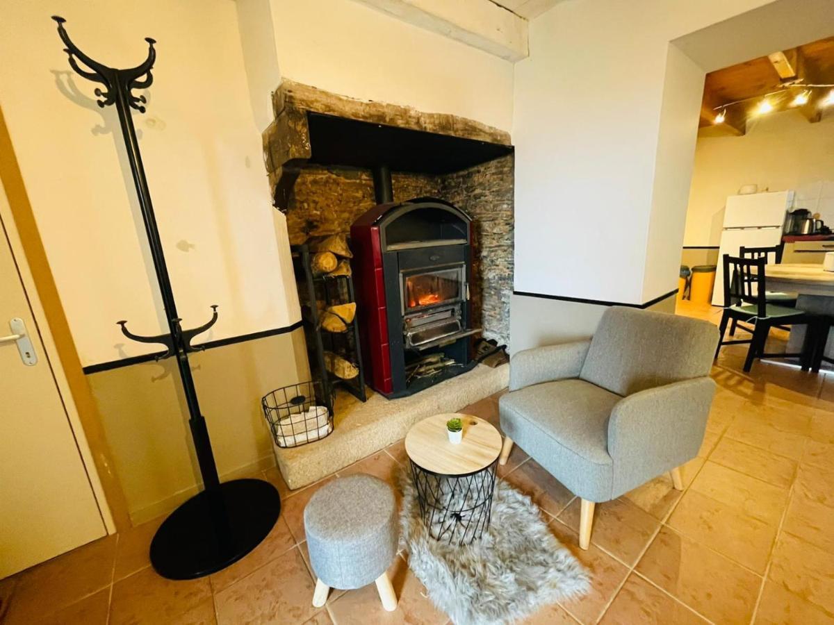 Maison Au Calme Pour 5 Personnes La Chapelle-de-Brain Экстерьер фото